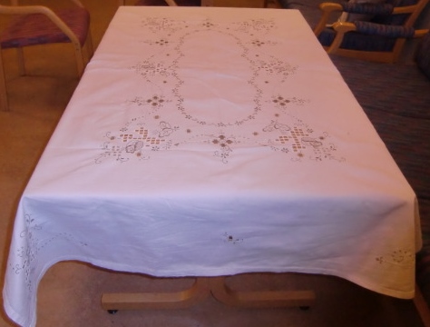 M770M Large linen tea tablecloth with lovely embroidery